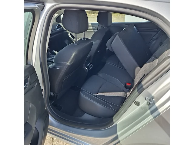 Personenauto renault, megane - afbeelding 22 van  47
