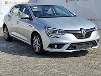 Personenauto renault, megane - afbeelding 23 van  47