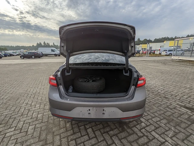 Personenauto, renault, talisman - afbeelding 25 van  43