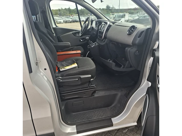 Personenauto, renault, trafic 1.6d - afbeelding 25 van  41