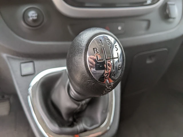 Personenauto, renault, trafic, 2017 - afbeelding 27 van  61