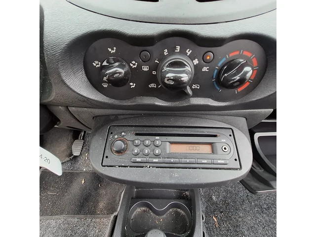 Personenauto renault, twingo 1.2-16v dynamique, wit, bouwjaar 2010 - afbeelding 18 van  43