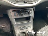 Personenauto (schade) - afbeelding 8 van  32