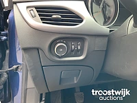 Personenauto (schade) - afbeelding 10 van  32