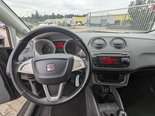 Personenauto seat, ibiza 1.2 tdi, grijs, bouwjaar 2010 - afbeelding 4 van  52