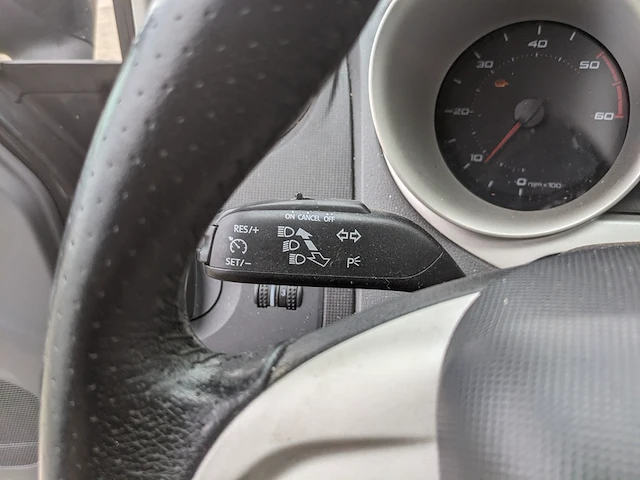 Personenauto seat, ibiza 1.2 tdi, grijs, bouwjaar 2010 - afbeelding 11 van  52