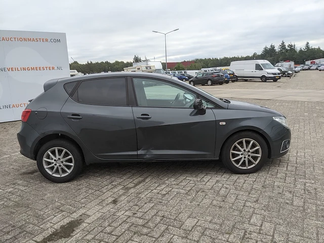 Personenauto seat, ibiza 1.2 tdi, grijs, bouwjaar 2010 - afbeelding 34 van  52