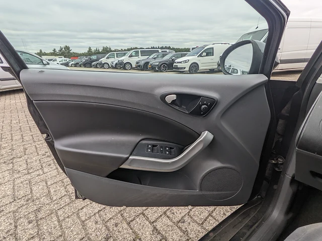 Personenauto seat, ibiza 1.2 tdi, grijs, bouwjaar 2010 - afbeelding 48 van  52