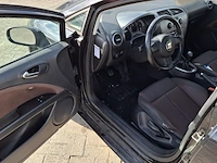 Personenauto seat, leon 1.6 reference, zwart, bouwjaar 2006 - afbeelding 2 van  47