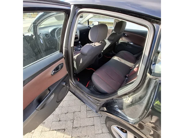 Personenauto seat, leon 1.6 reference, zwart, bouwjaar 2006 - afbeelding 13 van  47