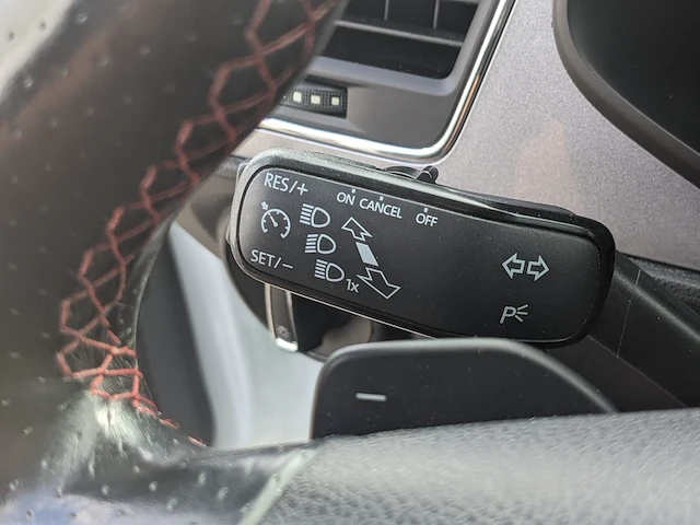 Personenauto seat, leon 2.0 tdi fr connect, wit, bouwjaar 2016 - afbeelding 17 van  58