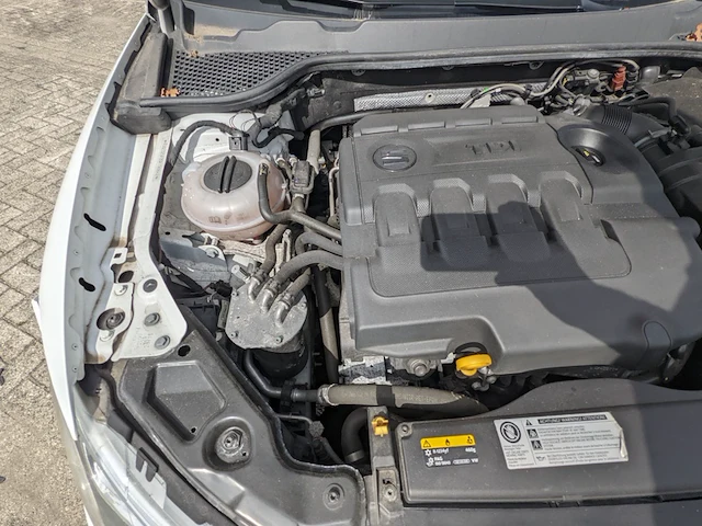 Personenauto seat, leon 2.0 tdi fr connect, wit, bouwjaar 2016 - afbeelding 40 van  58