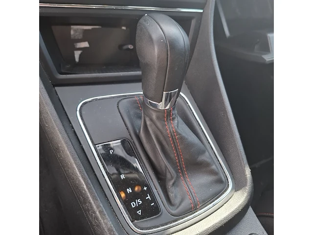 Personenauto, seat, leon - afbeelding 17 van  44