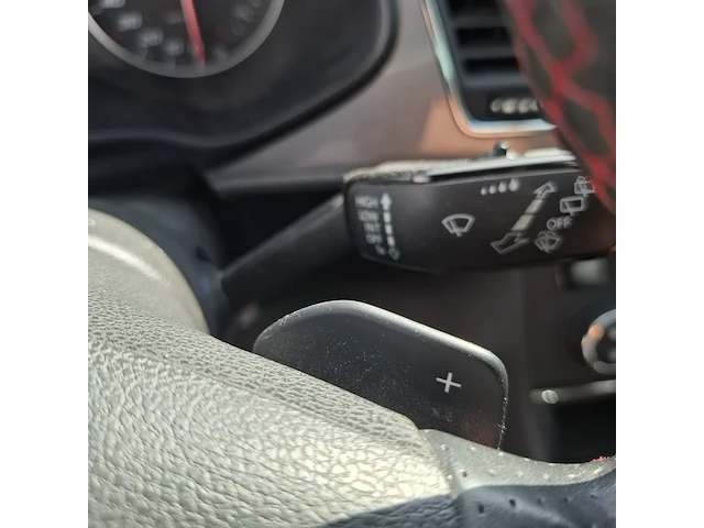 Personenauto, seat, leon - afbeelding 21 van  44