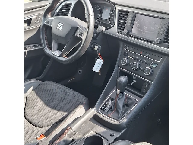 Personenauto, seat, leon - afbeelding 27 van  44