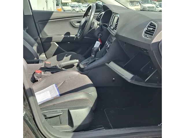 Personenauto, seat, leon - afbeelding 28 van  44