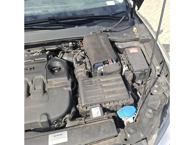 Personenauto, seat, leon - afbeelding 32 van  44