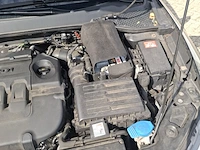 Personenauto, seat, leon - afbeelding 32 van  44