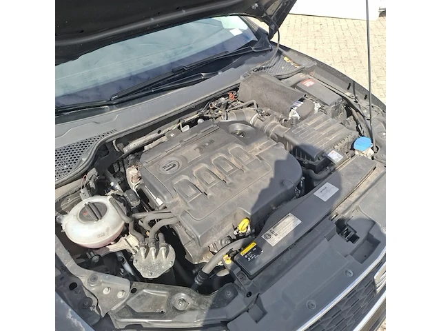 Personenauto, seat, leon - afbeelding 35 van  44
