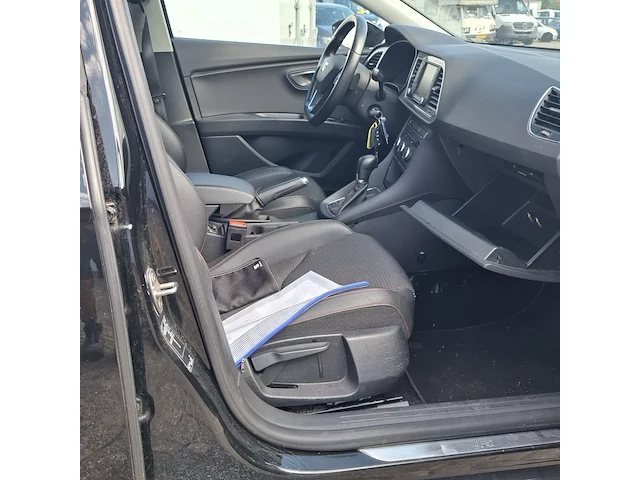 Personenauto, seat, leon - afbeelding 31 van  49