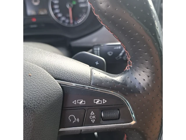 Personenauto, seat, leon - afbeelding 14 van  45