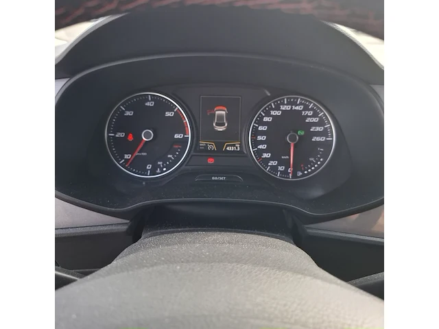 Personenauto, seat, leon - afbeelding 16 van  45