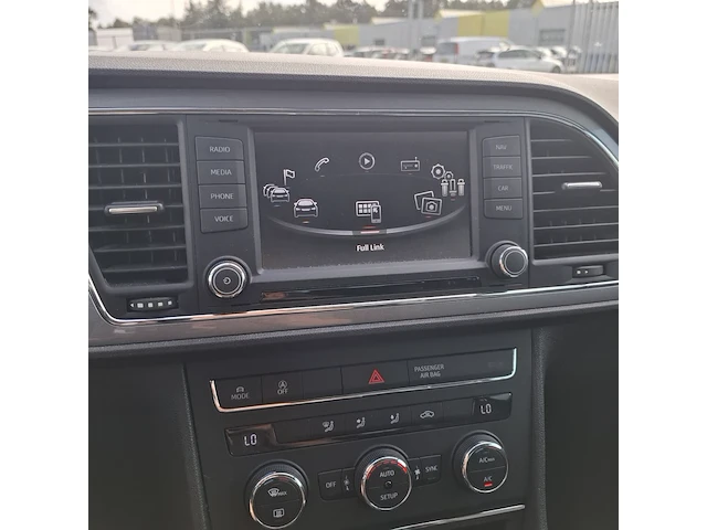 Personenauto, seat, leon - afbeelding 17 van  45