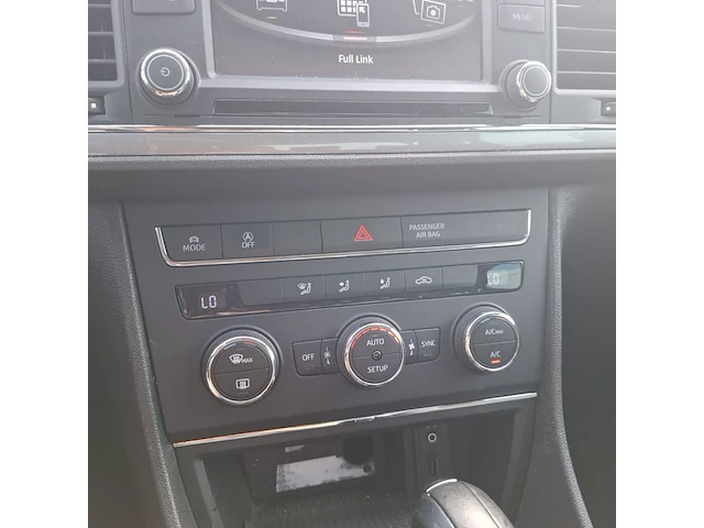 Personenauto, seat, leon - afbeelding 18 van  45
