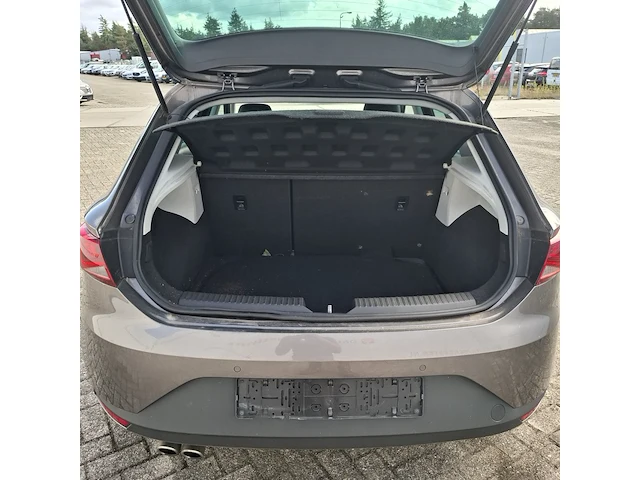 Personenauto, seat, leon - afbeelding 22 van  45