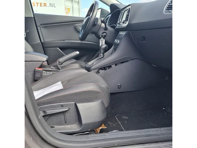 Personenauto, seat, leon - afbeelding 28 van  45
