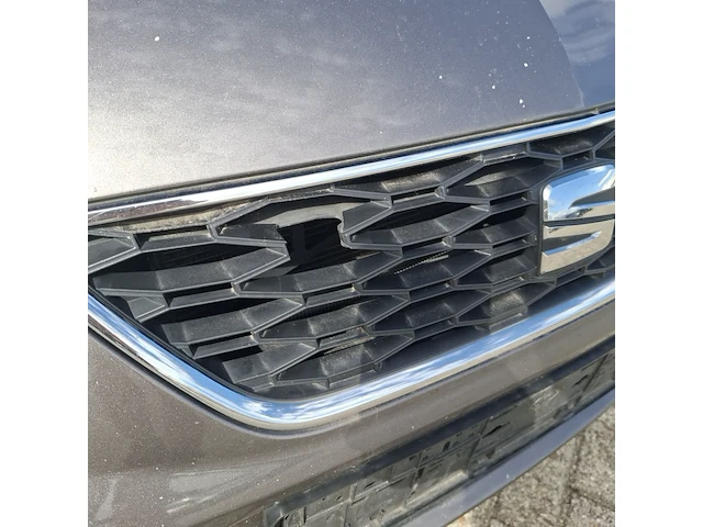 Personenauto, seat, leon - afbeelding 38 van  45