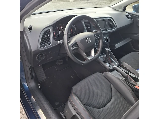 Personenauto, seat, leon - afbeelding 7 van  56