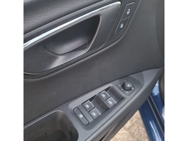 Personenauto, seat, leon - afbeelding 8 van  56