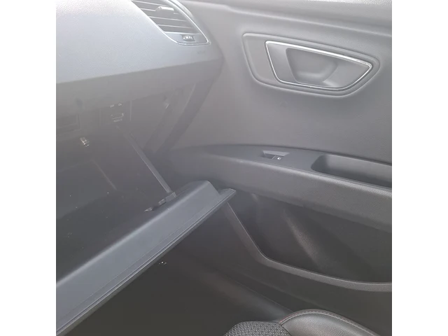 Personenauto, seat, leon - afbeelding 18 van  56