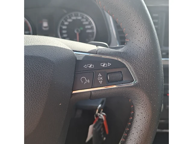 Personenauto, seat, leon - afbeelding 20 van  56