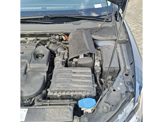 Personenauto, seat, leon - afbeelding 35 van  56
