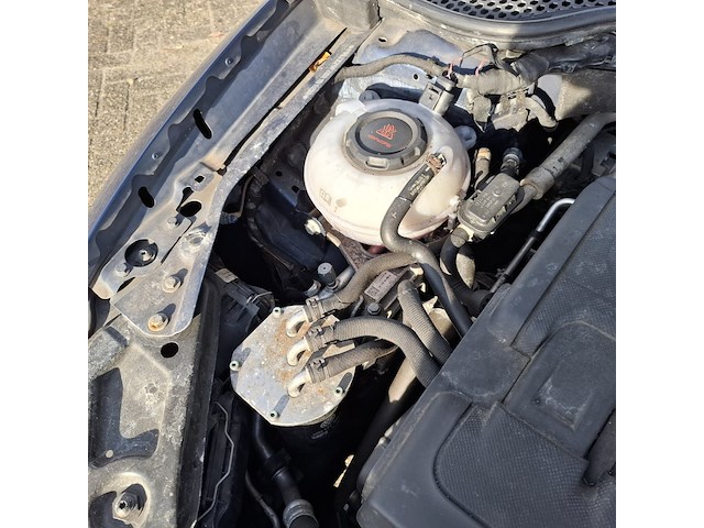 Personenauto, seat, leon - afbeelding 14 van  48