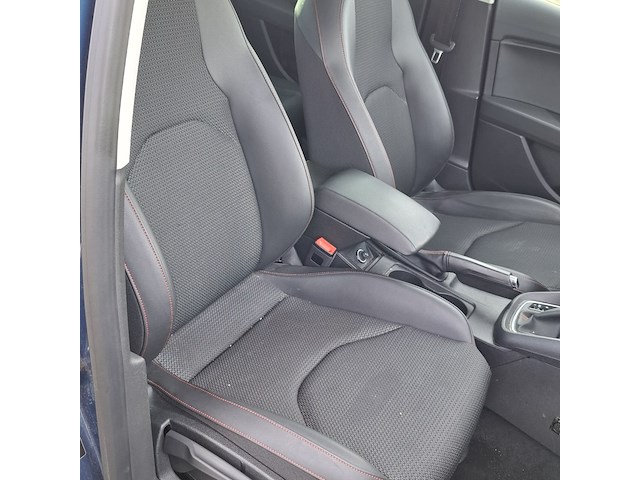 Personenauto, seat, leon - afbeelding 42 van  48