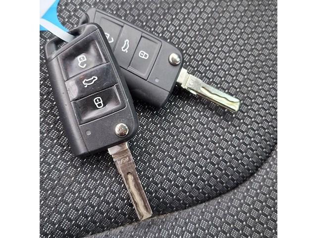 Personenauto, seat, leon - afbeelding 43 van  48