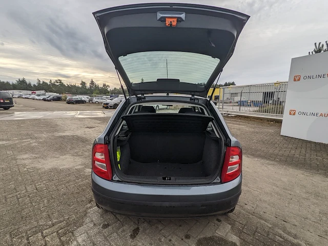 Personenauto skoda, fabia 1.4-16v flash, bouwjaar 2004 - afbeelding 22 van  51