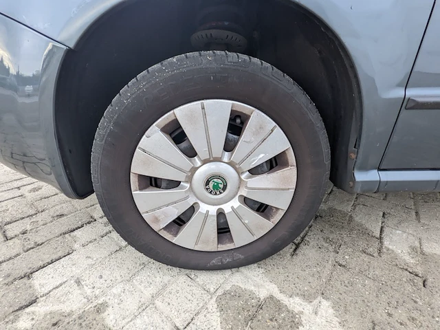 Personenauto skoda, fabia 1.4-16v flash, bouwjaar 2004 - afbeelding 32 van  51