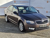 Personenauto, skoda, octavia combi 2.0 tdi, 2016 - afbeelding 23 van  46