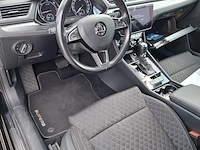 Personenauto, skoda, superb, 2017 - afbeelding 8 van  59