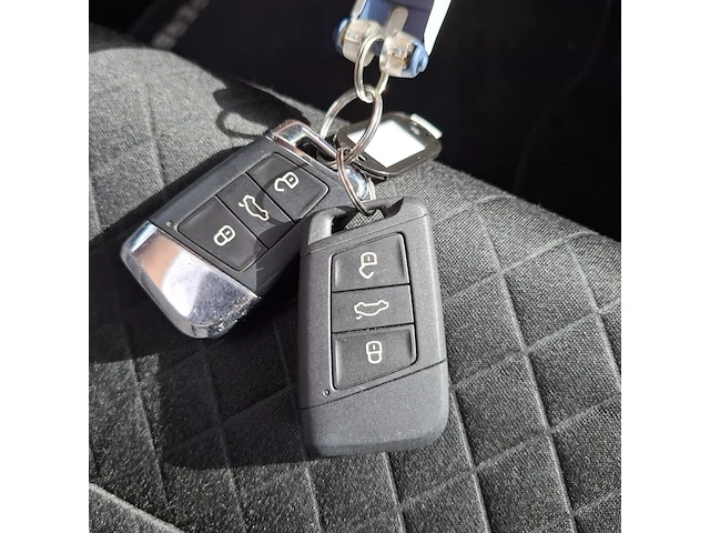 Personenauto, skoda, superb, 2017 - afbeelding 28 van  59