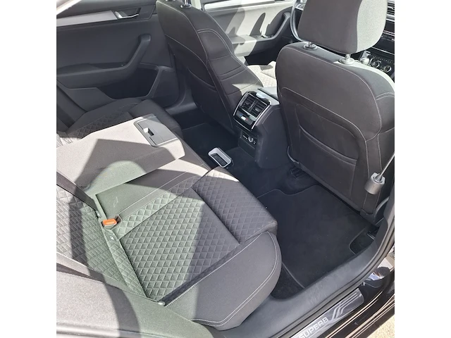 Personenauto, skoda, superb, 2017 - afbeelding 39 van  59