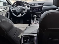 Personenauto, skoda, superb, 2017 - afbeelding 41 van  59