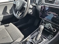 Personenauto, skoda, superb, 2017 - afbeelding 42 van  59
