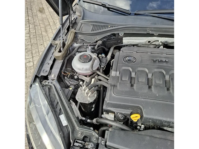 Personenauto, skoda, superb, 2017 - afbeelding 46 van  59