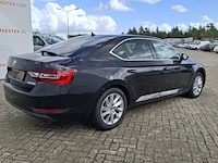 Personenauto, skoda, superb, 2017 - afbeelding 45 van  59