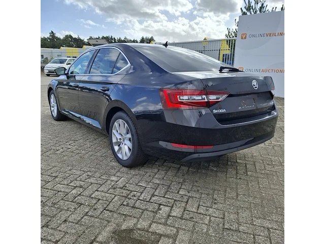 Personenauto, skoda, superb, 2017 - afbeelding 57 van  59